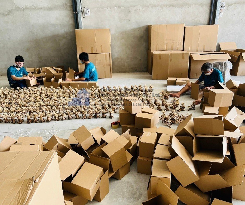 Aquarium driftwood manufacturer
