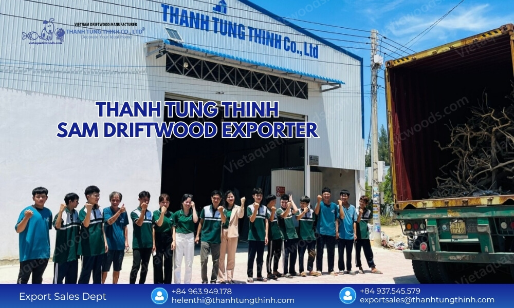 Thanh Tung Thinh team at the driftwood factory