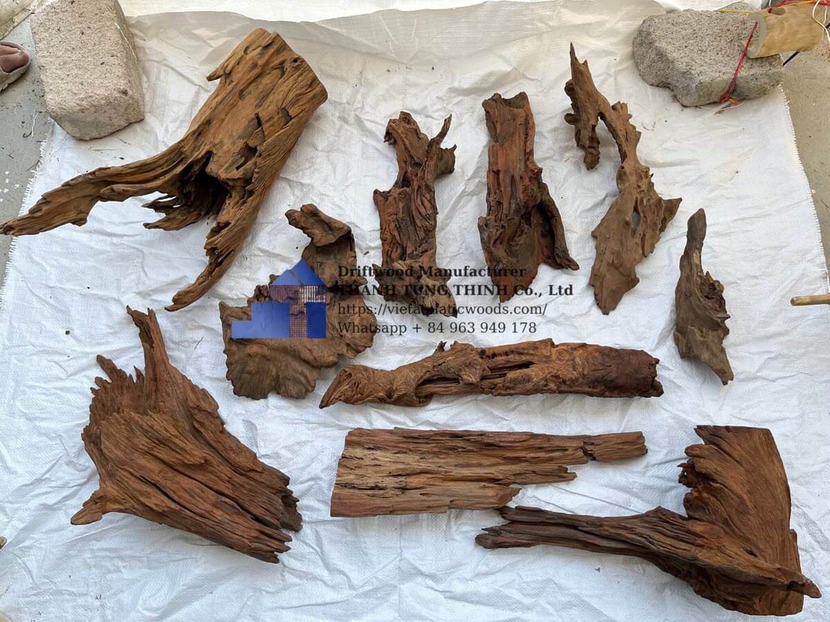 Challenges in sourcing natural and sustainable driftwood directly from reliable driftwood suppliers