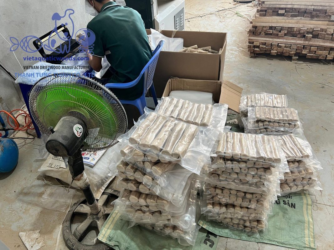 Look for supplier who can handle small and large orders