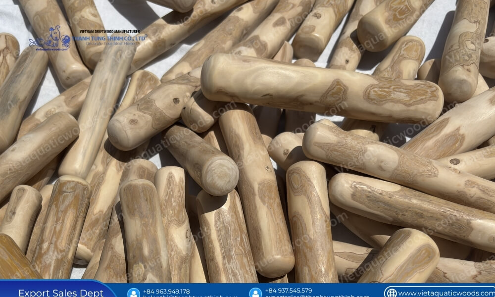 Premium splinter resistant coffee wood dog chews processed at Vietaquaticwoods factory