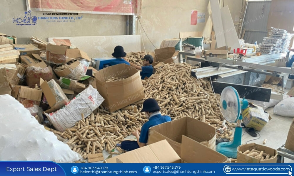 workshop producing wholesale eco friendly coffee wood dog chew private label