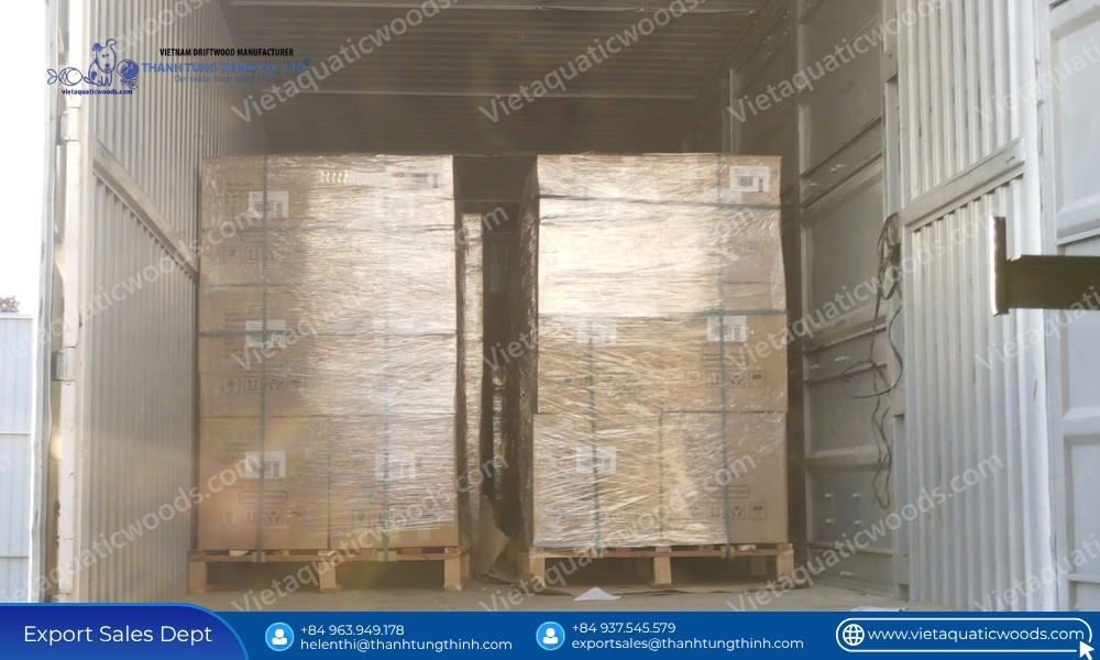 Container loading operations handled by a reliable b2b wooden pet house supplier for safe global export